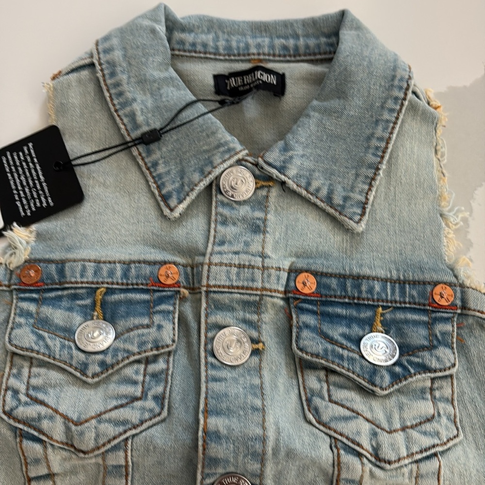 True Religion denim Blue vest cropped distressed NWT S - Picture 3 of 11